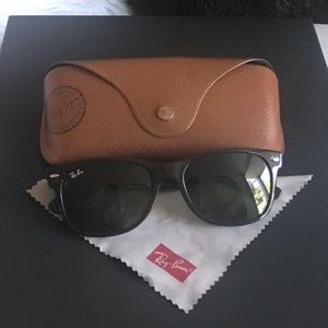 Ray-Ban New Wayfarer Classic Black